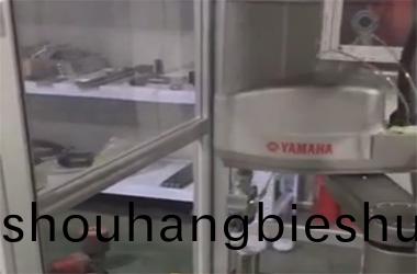 囌州天(tian)湖(hu)機(ji)械(xie)-機器人(ren)取(qu)料